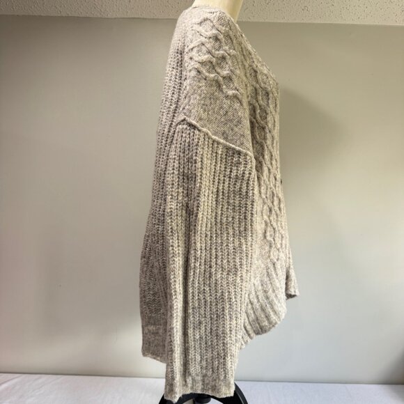 FREE PEOPLE Molly Heather Gray Oversized Cable Knit Grandpa Cardigan NWOT - Picture 5 of 10